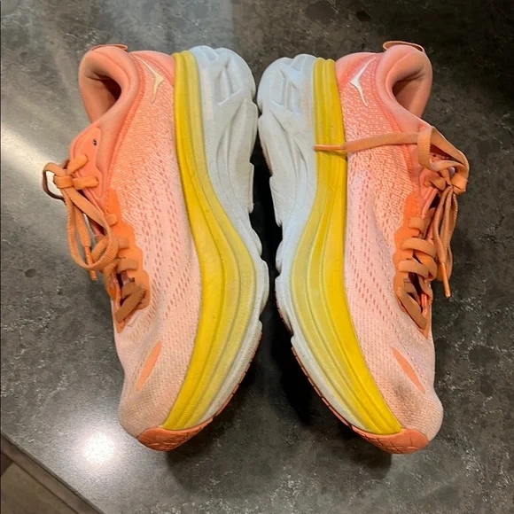 HOKA Bondi 8 Women’s Running Shoes, Size 7.5B - Picture 5 of 8